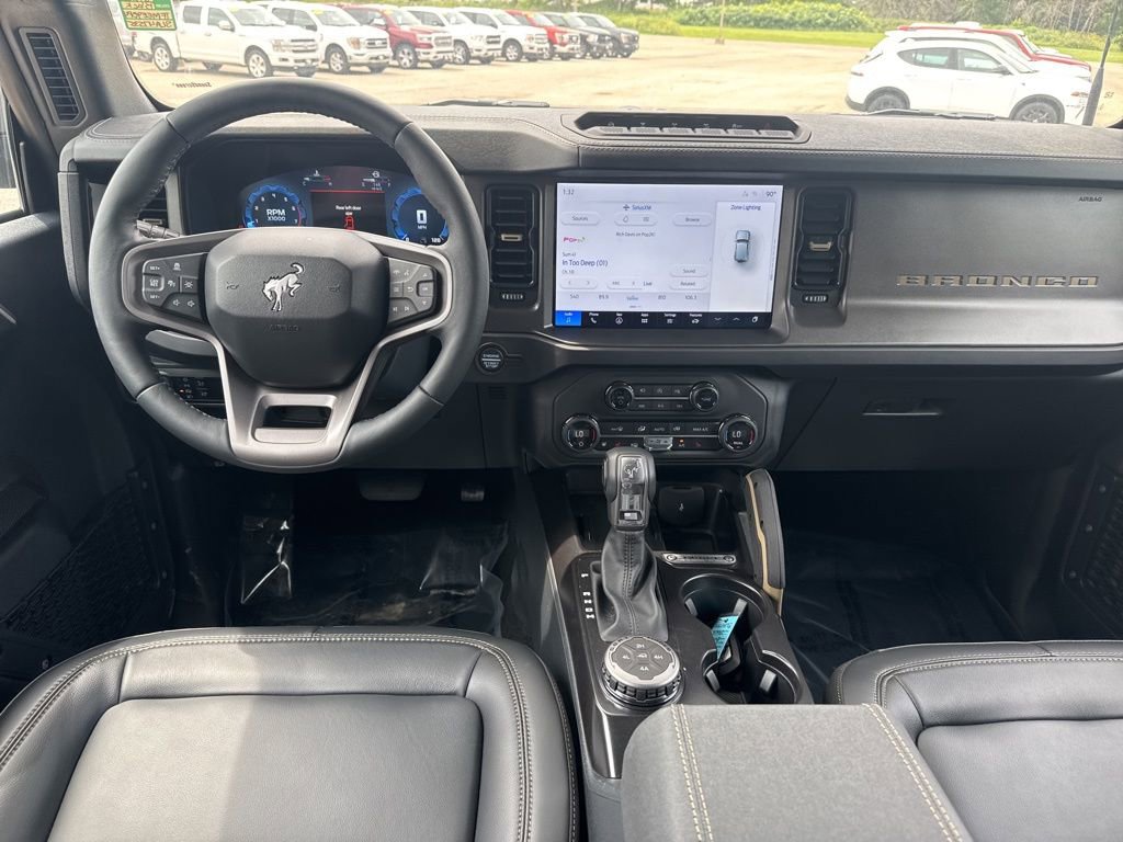 New 2025 Ford Bronco Badlands image 6