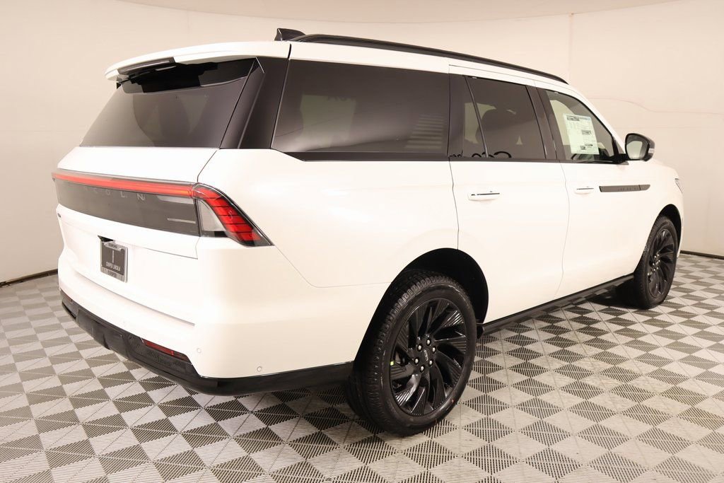 New 2025 Lincoln Navigator Reserve w/ Jet Appearance Package image 22