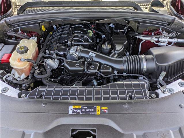 Used 2023 Jeep Grand Cherokee L Laredo AWD/4WD image 24
