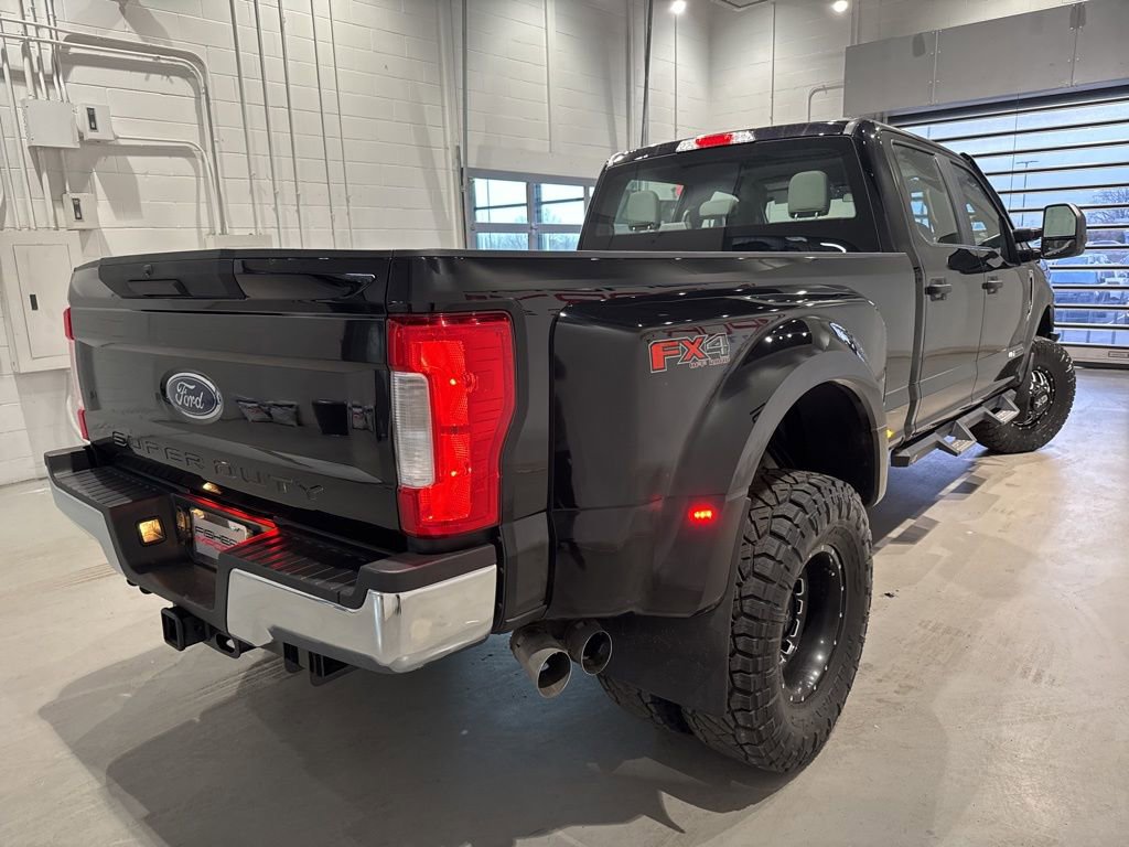 Used 2019 Ford F350 XL w/ Power Equipment Group image 4