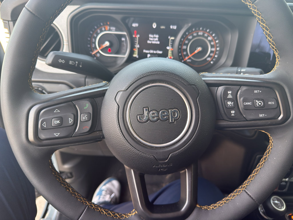 Used 2024 Jeep Gladiator Willys image 13