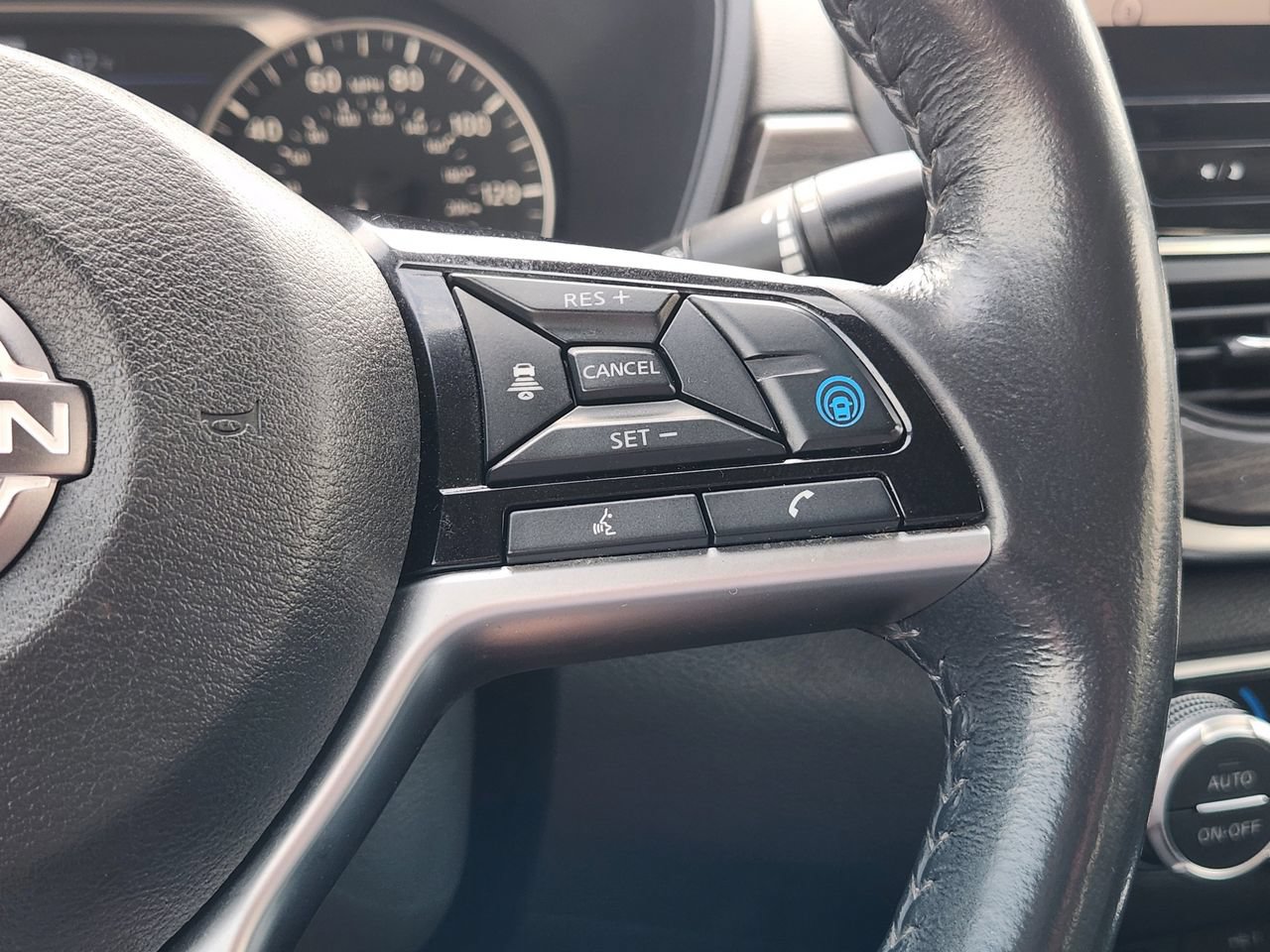 Used 2023 Nissan Altima 2.5 SL FWD image 28