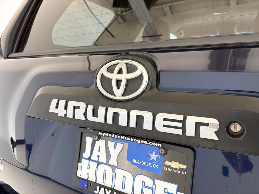 Used 2018 Toyota 4Runner TRD Off-Road AWD/4WD image 23