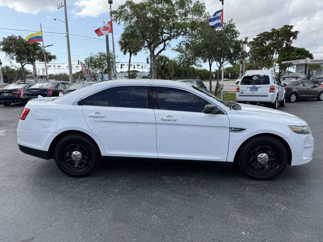 Used 2015 Ford Taurus Police Interceptor AWD image 9
