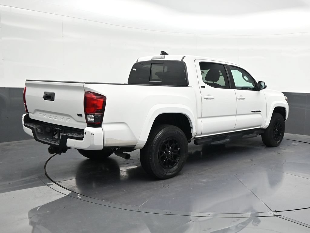 Used 2022 Toyota Tacoma SR5 RWD image 5