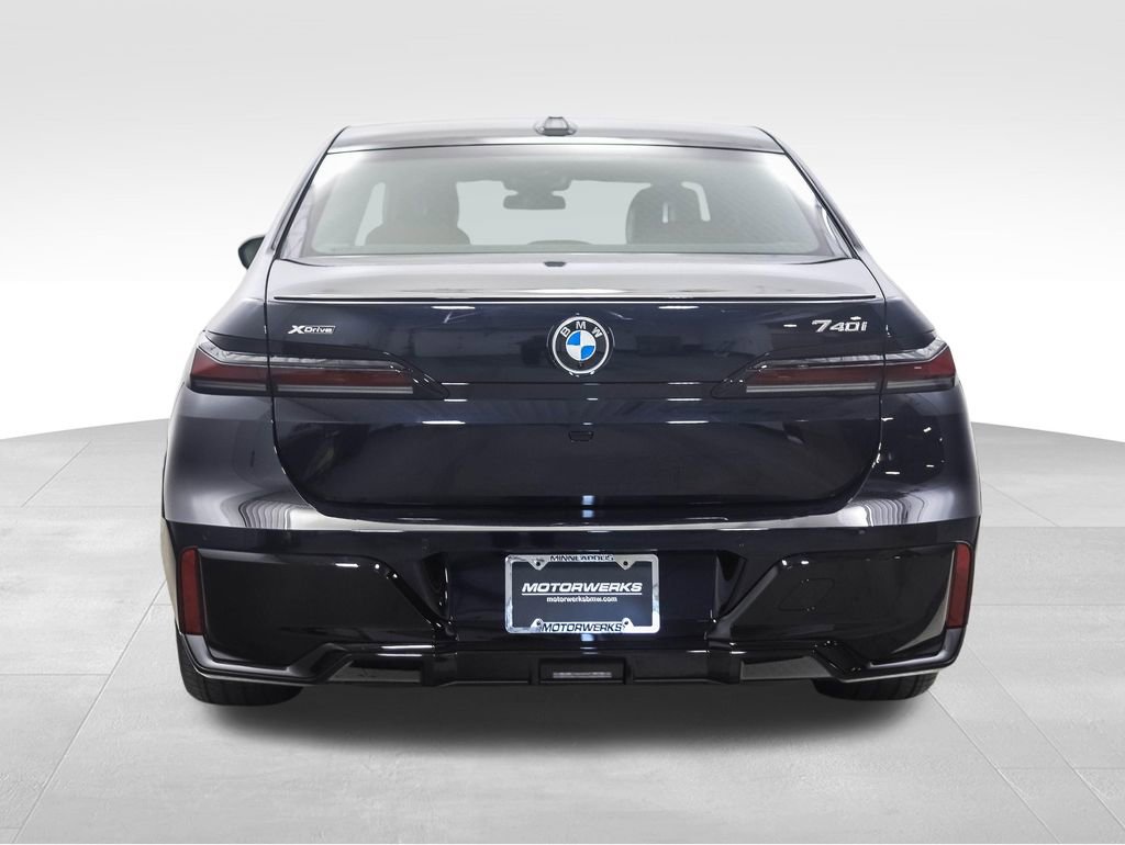 New 2026 BMW 740i xDrive image 4