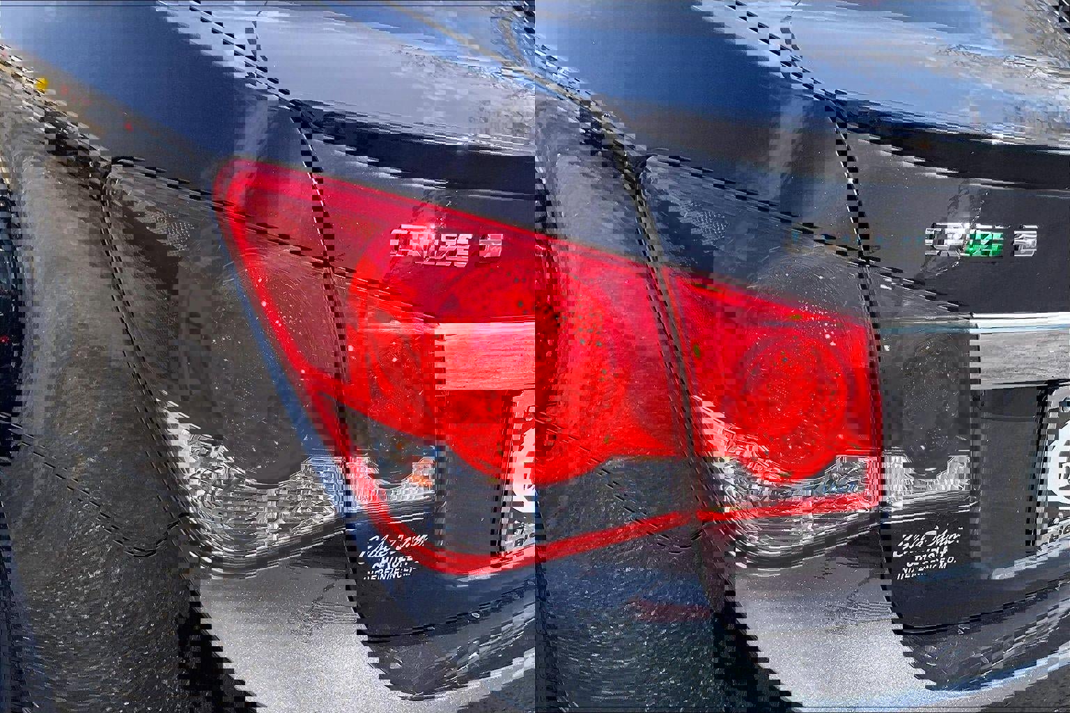 Used 2013 Chevrolet Cruze Eco w/ Enhanced Safety Package image 28