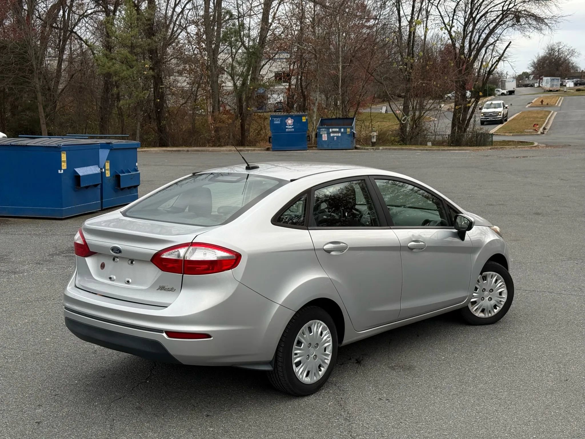 Used 2017 Ford Fiesta S image 2