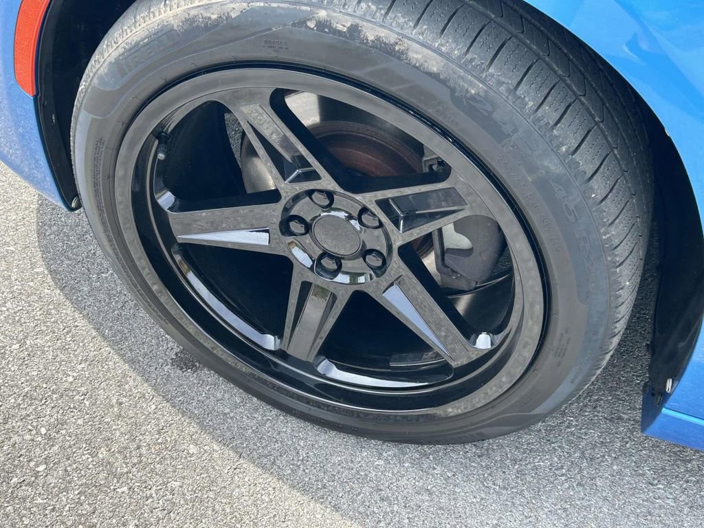 Used 2018 Dodge Charger R/T w/ Plus Group RWD image 9
