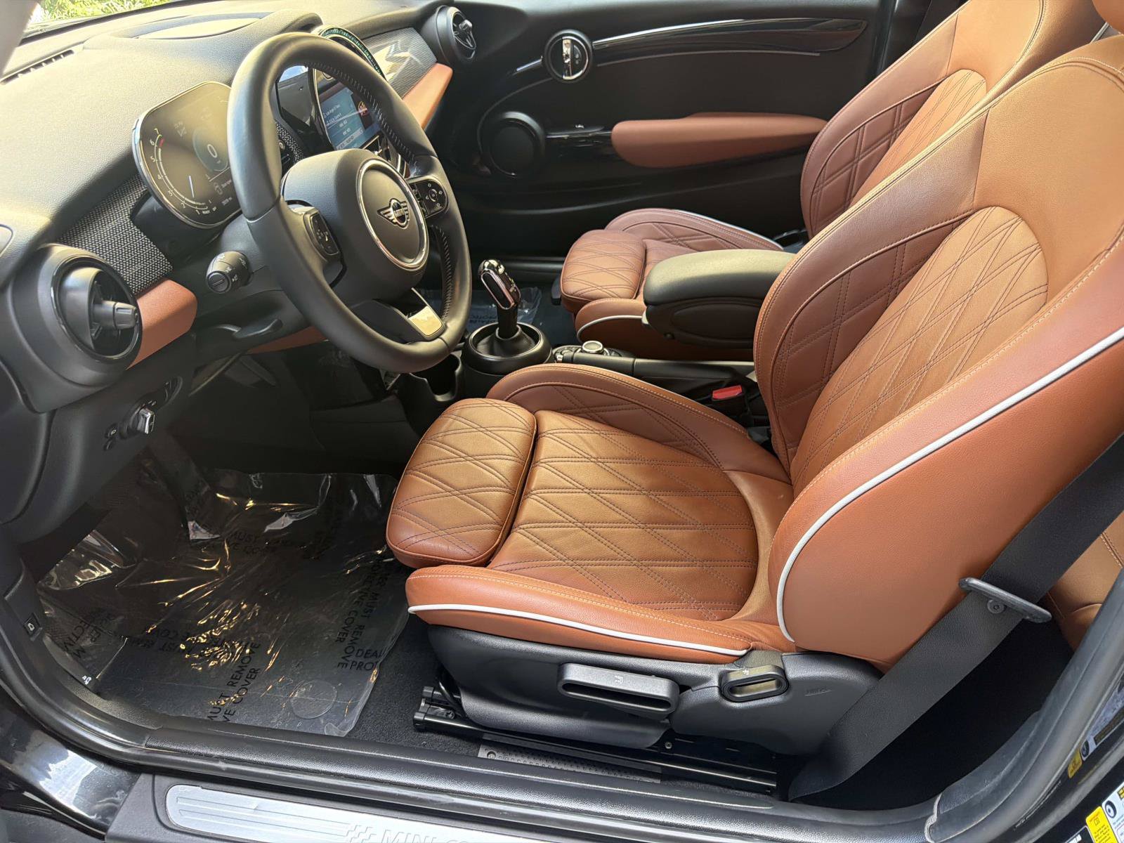 Used 2024 MINI Cooper S w/ Signature Upholstery Package FWD image 10