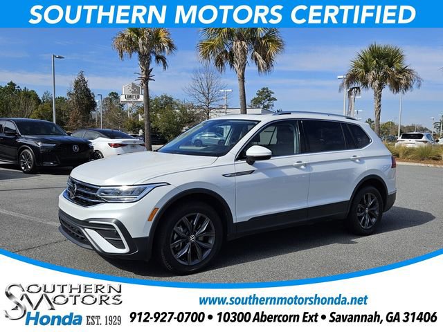 Used 2023 Volkswagen Tiguan SE w/ Panoramic Sunroof Package