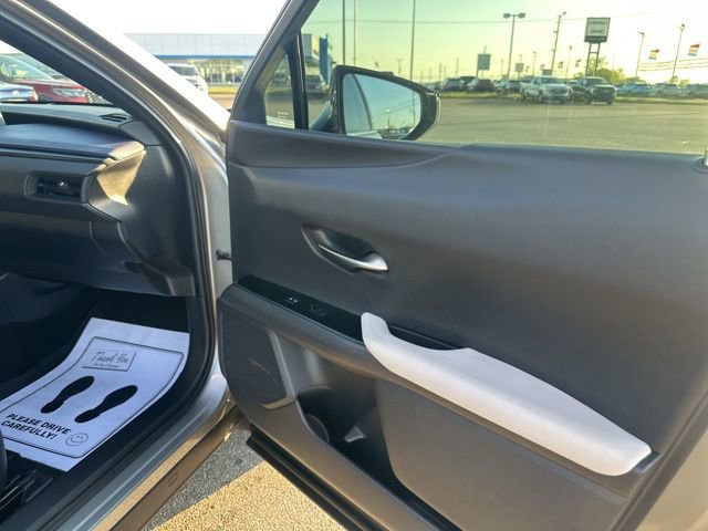 Used 2022 Lexus UX 200 FWD image 12