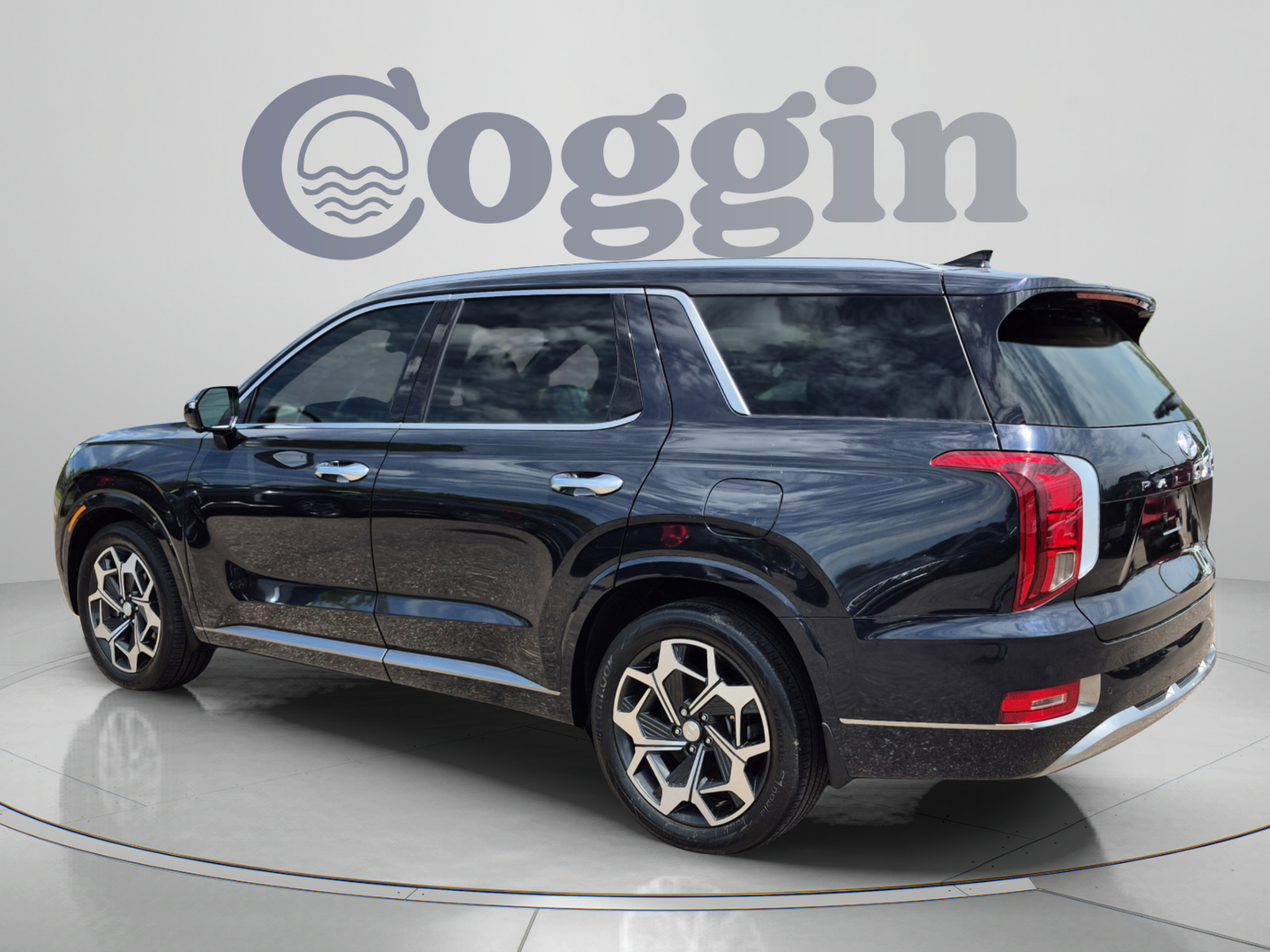 Used 2022 Hyundai Palisade Calligraphy w/ Cargo Package FWD image 3