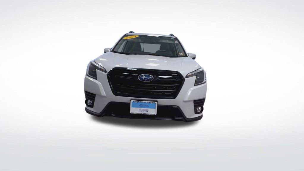 Used 2024 Subaru Forester Limited image 3