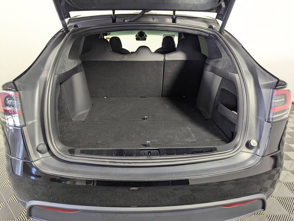 Used 2024 Tesla Model X image 13
