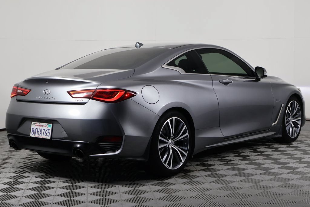 Used 2019 INFINITI Q60 3.0t Luxe w/ Essential Package RWD image 4
