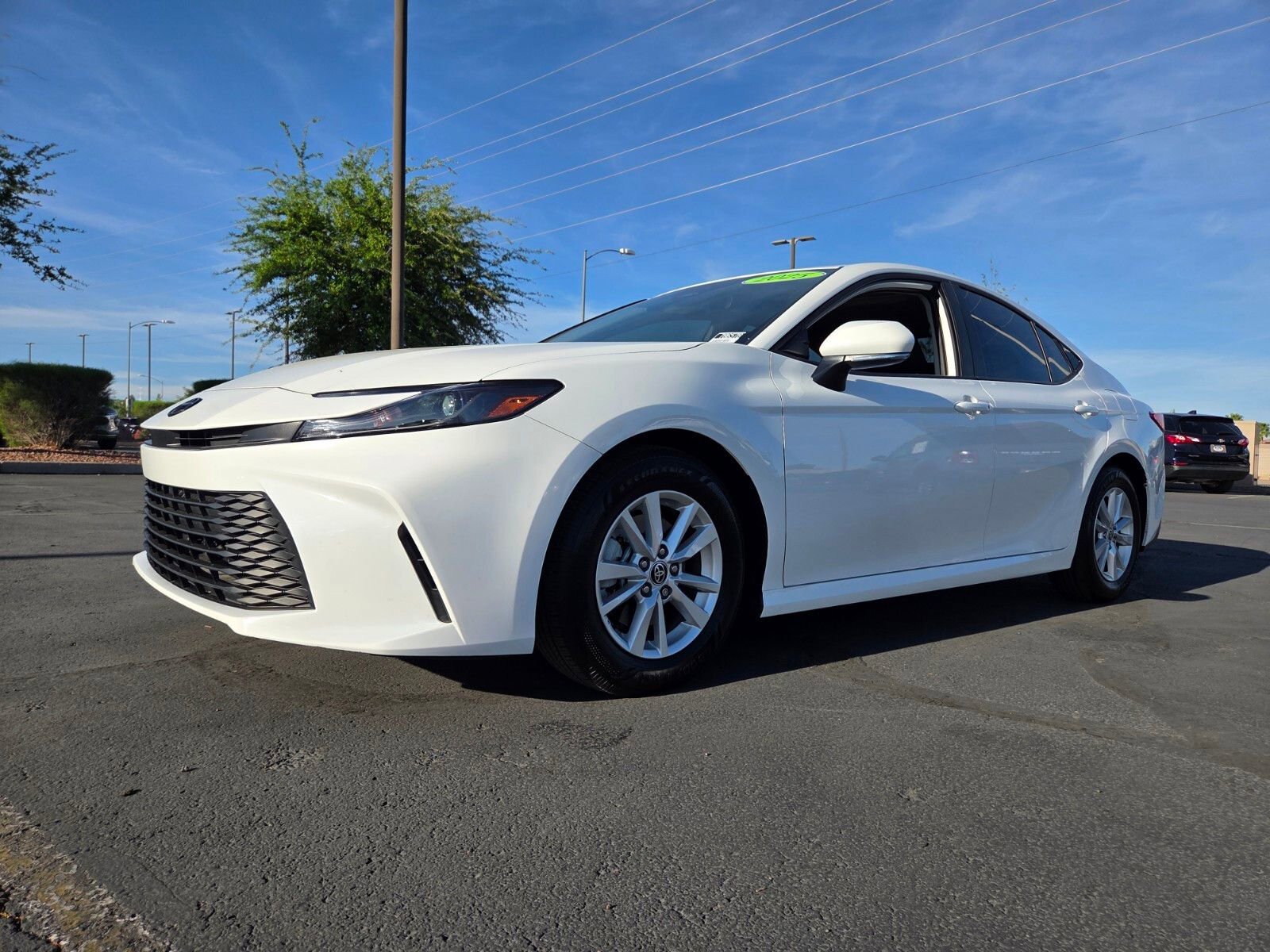 Used 2025 Toyota Camry LE w/ Convenience Package FWD image 2