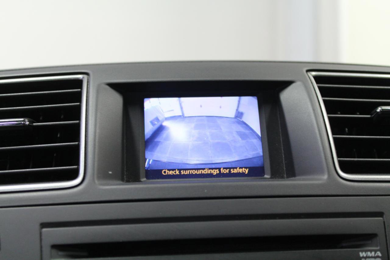 Used 2011 Toyota Highlander Limited w/ Tow Pkg AWD/4WD image 16