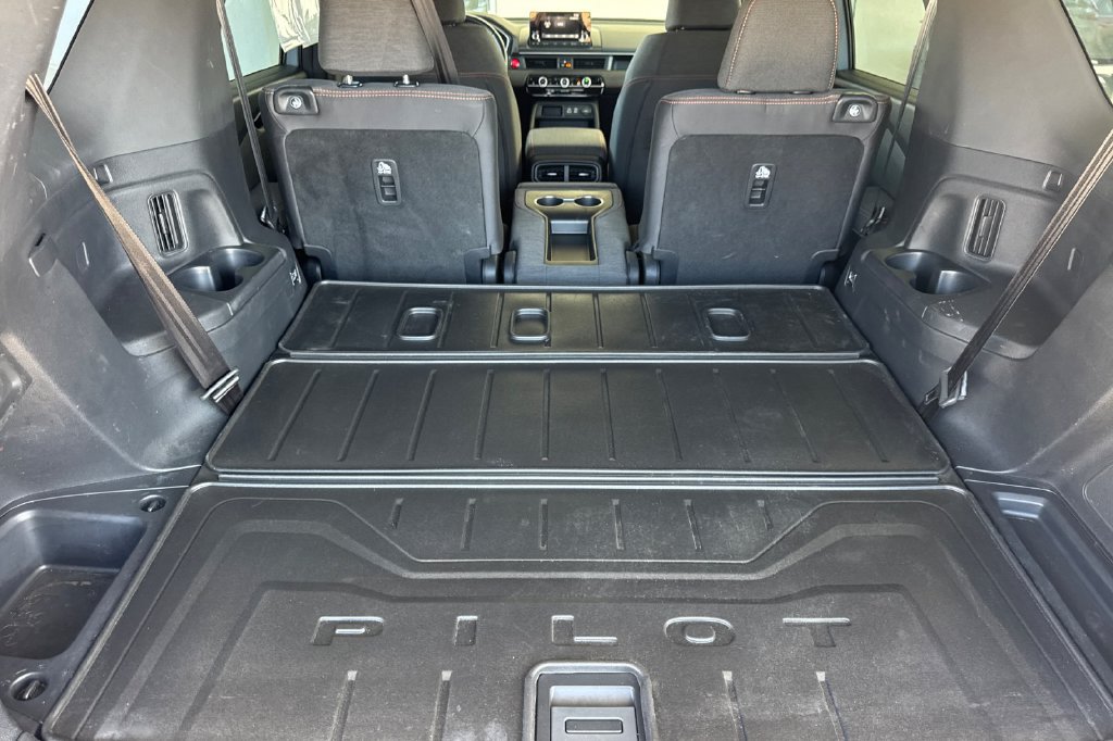 Certified 2024 Honda Pilot Sport image 19