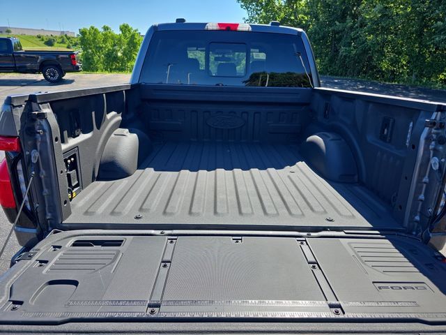 Used 2023 Ford F150 Lightning Lariat AWD/4WD image 32