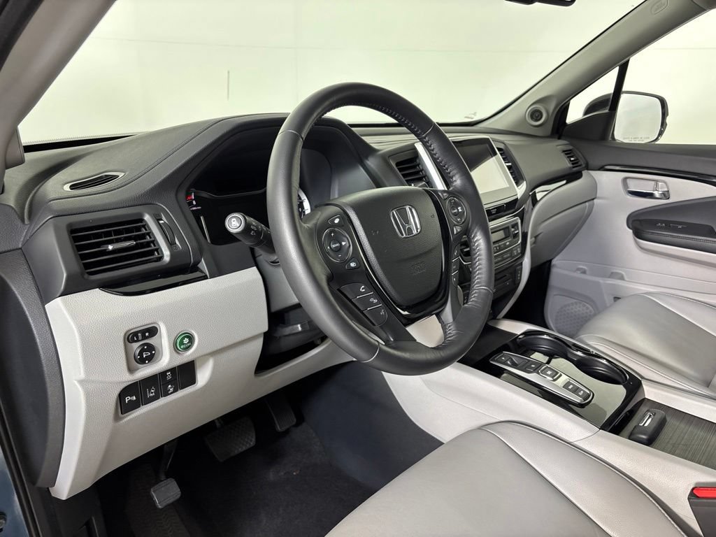 Used 2017 Honda Pilot Touring image 16