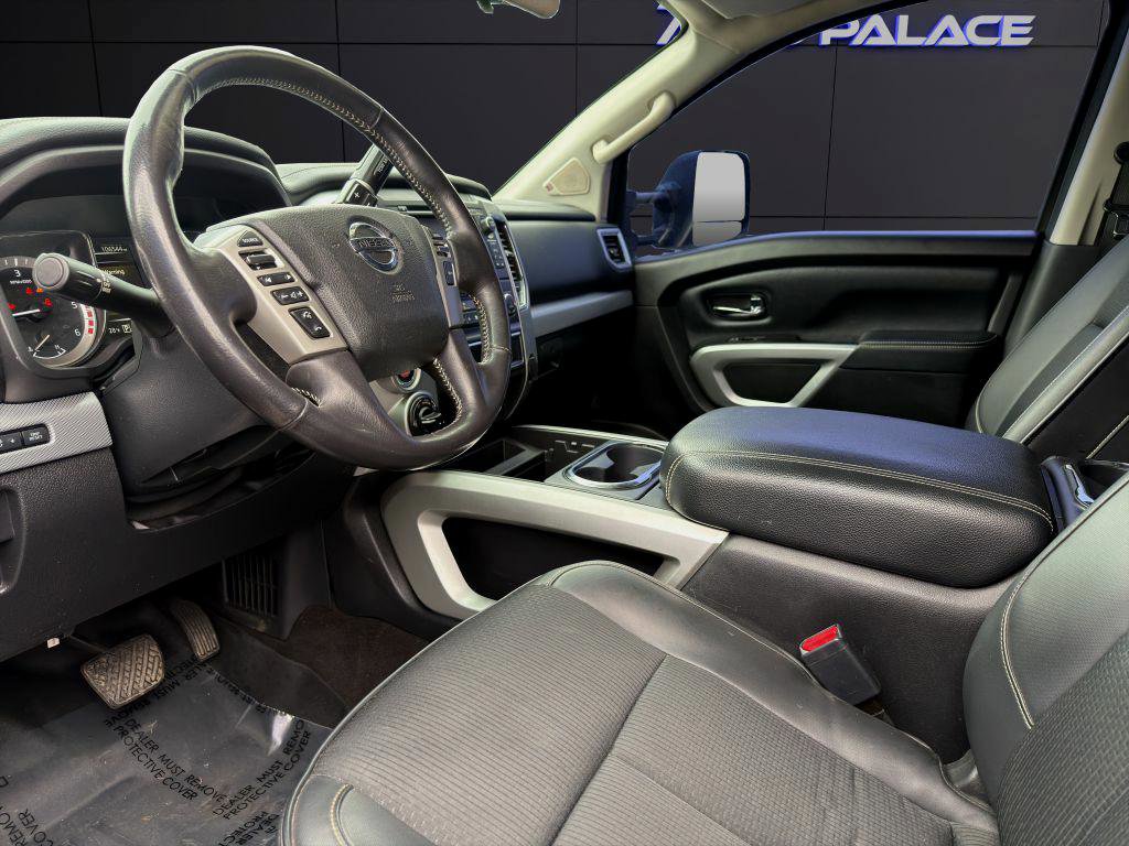 Used 2018 Nissan Titan PRO-4X w/ Pro-4x Utility Package image 12