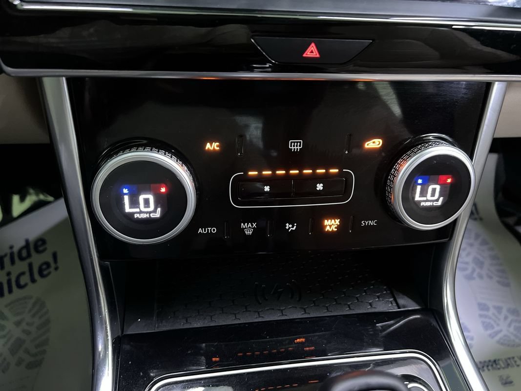 Used 2020 Jaguar XE S RWD image 23