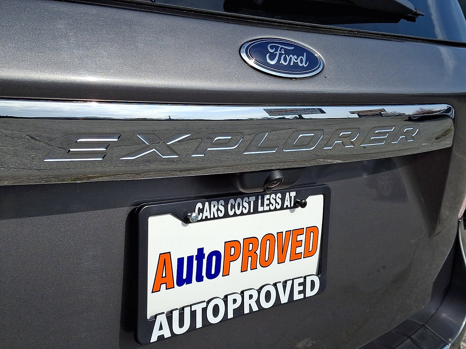 Used 2021 Ford Explorer Limited w/ Equipment Group 301A AWD/4WD image 31