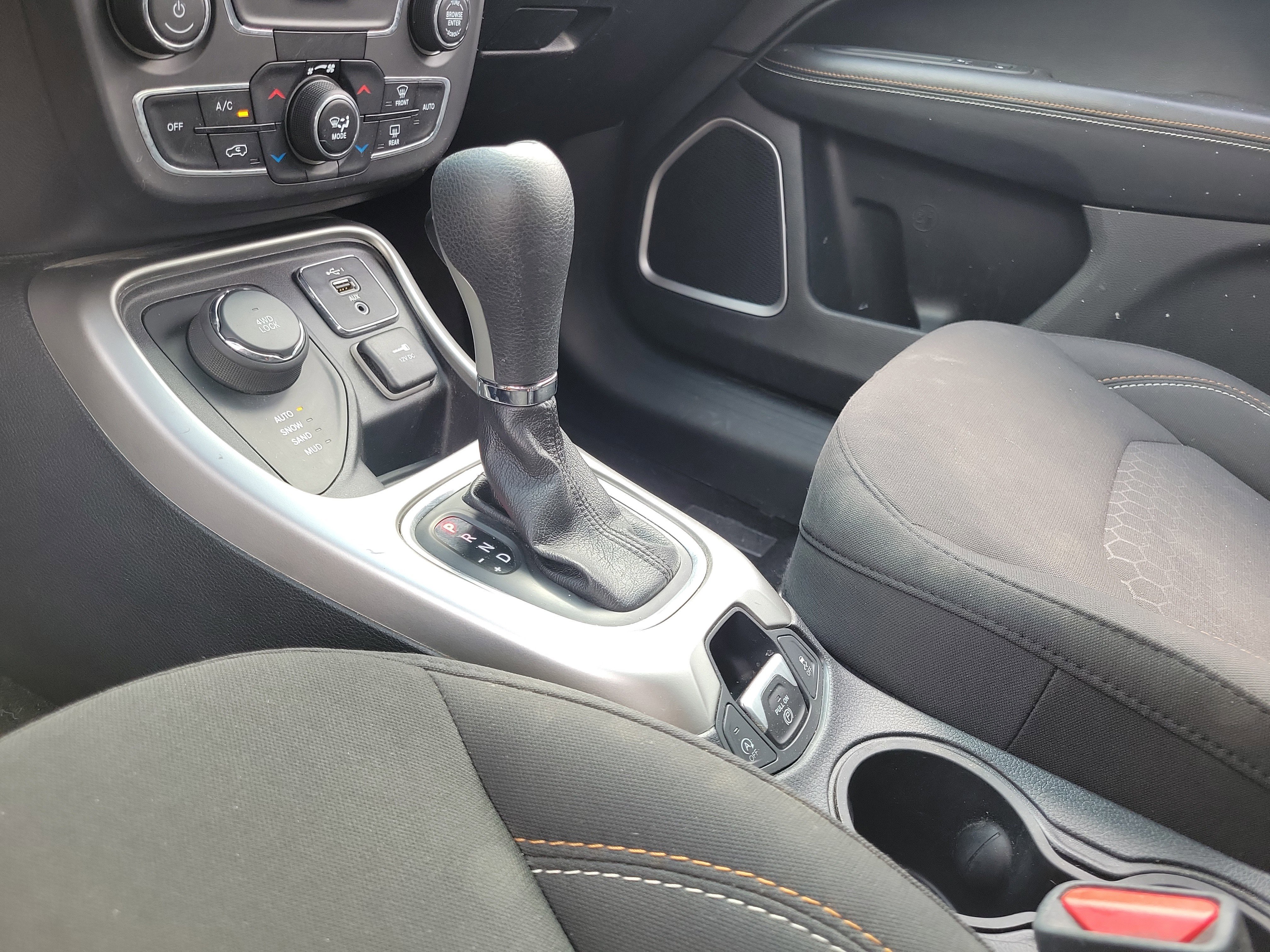 Used 2019 Jeep Compass Sport image 29