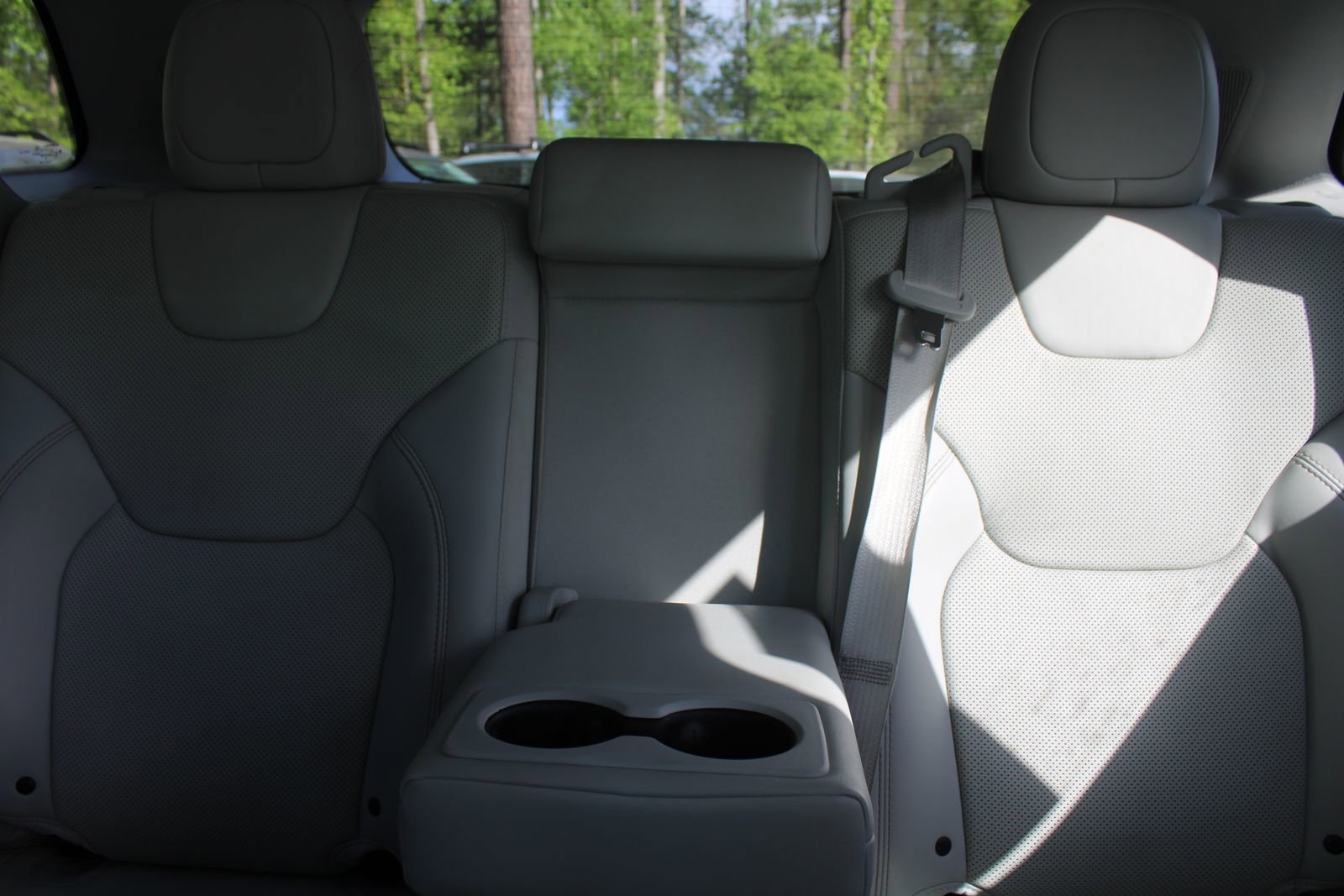 Used 2019 Jeep Cherokee Limited w/ Technology Group image 53