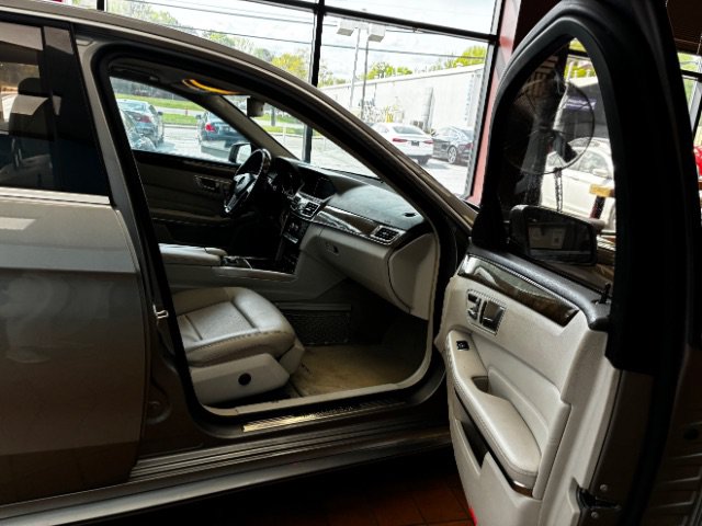 Used 2014 Mercedes-Benz E 350 Sedan w/ Premium 1 Package image 25