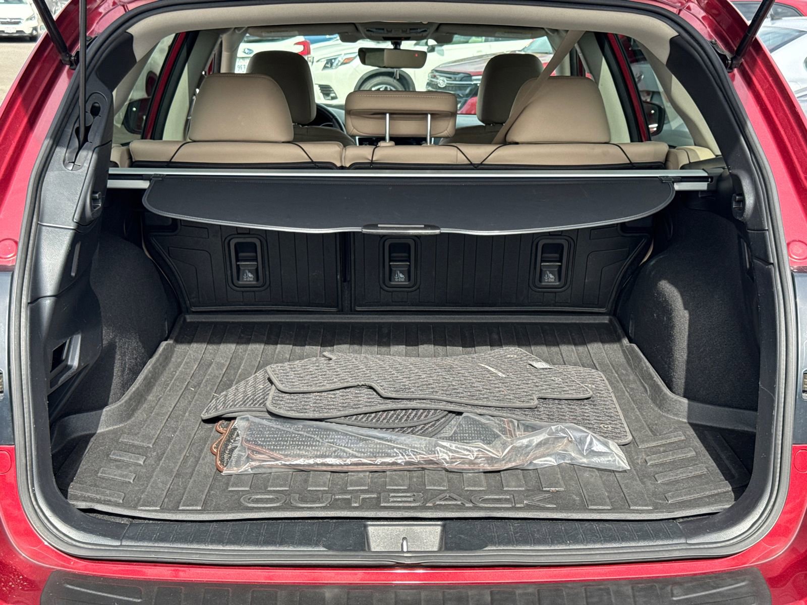 Used 2018 Subaru Outback 3.6R Limited image 7