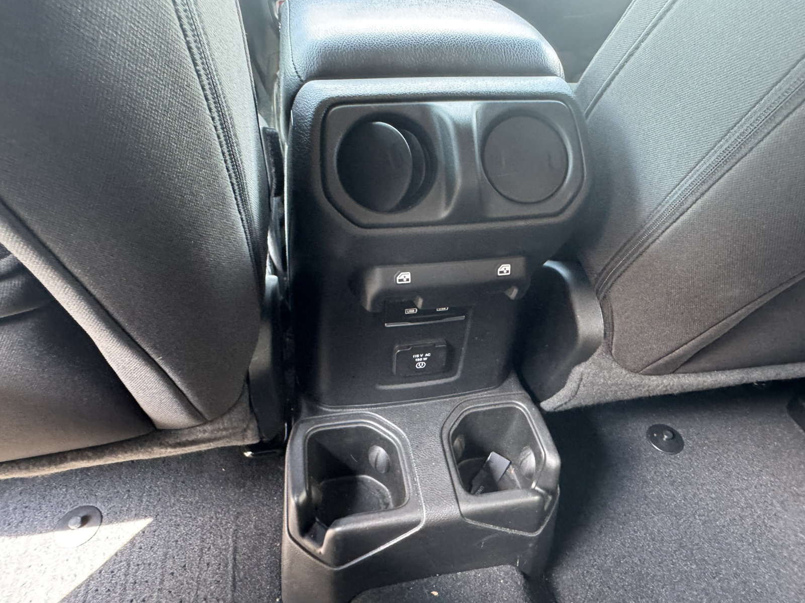 Used 2023 Jeep Wrangler Unlimited Rubicon AWD/4WD image 24