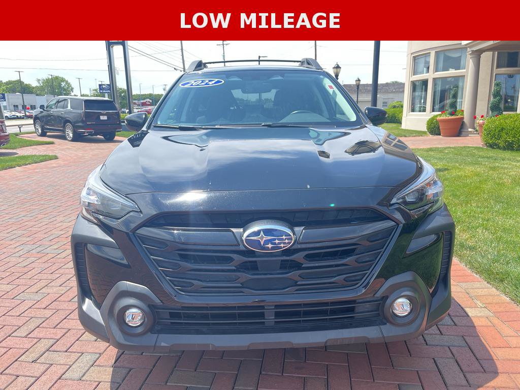 Used 2025 Subaru Outback Onyx Edition AWD/4WD image 3