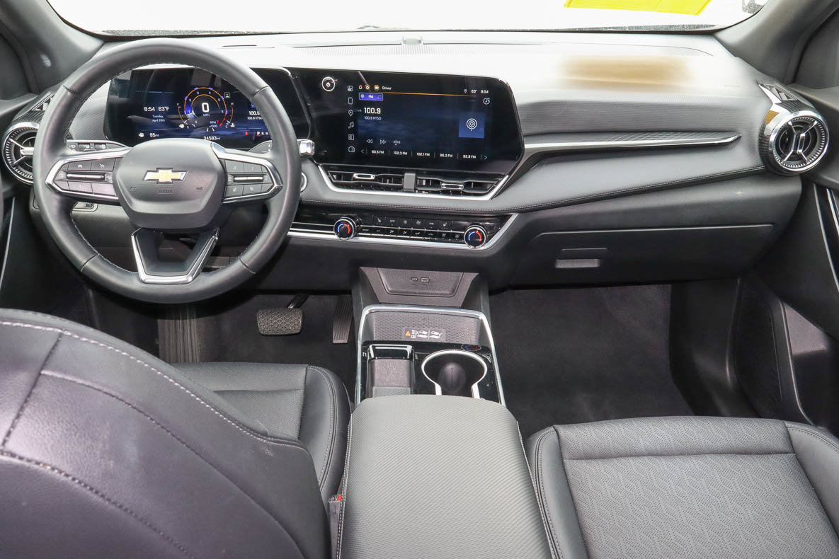 Used 2025 Chevrolet Equinox LT w/ Convenience Package II FWD image 10