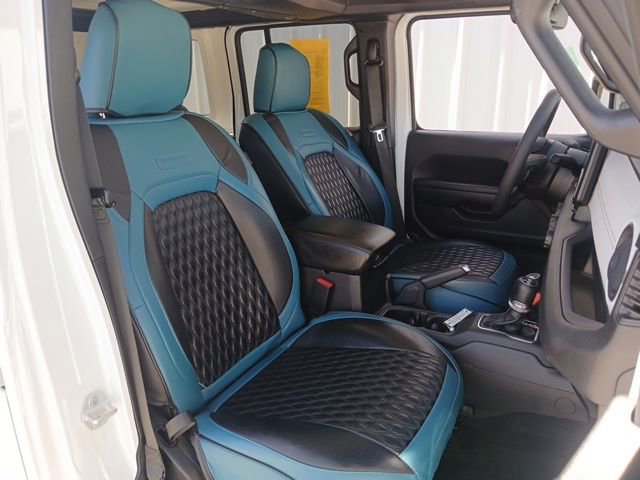 Used 2024 Jeep Wrangler Sport S image 33