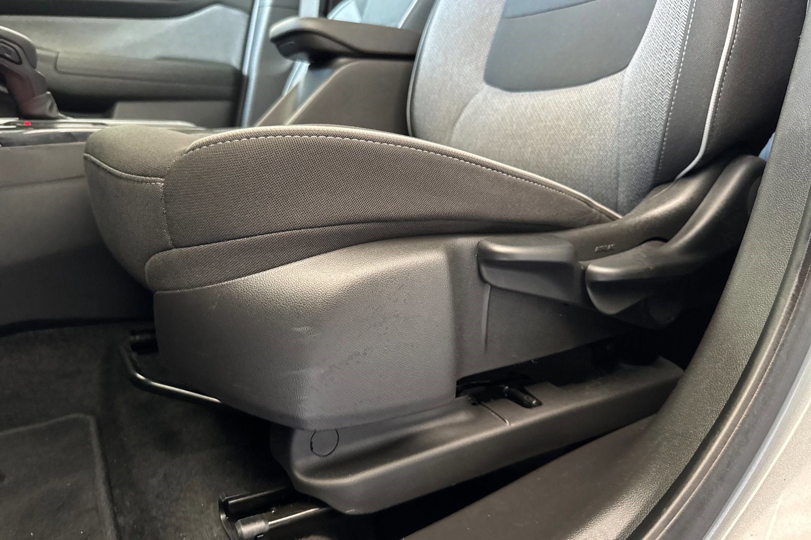 Used 2025 Chevrolet TrailBlazer LT FWD image 15