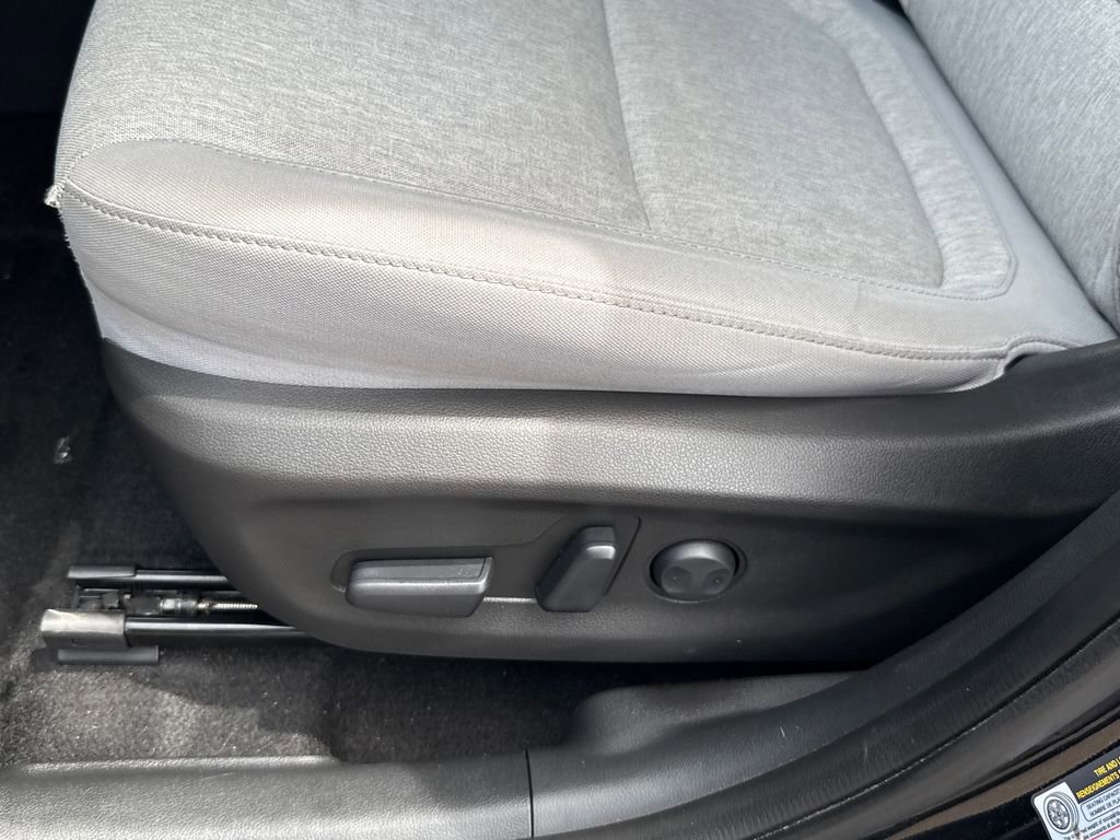 Used 2023 Hyundai Kona SE w/ Cargo Package FWD image 24