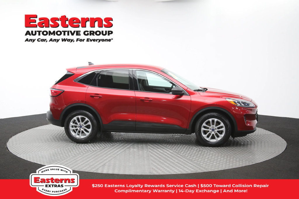 Used 2022 Ford Escape SE w/ Convenience Package FWD image 48