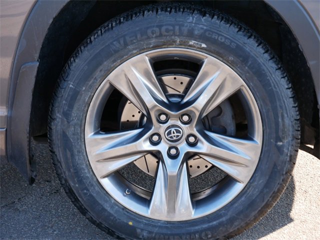 Used 2018 Toyota Highlander Limited Platinum image 9