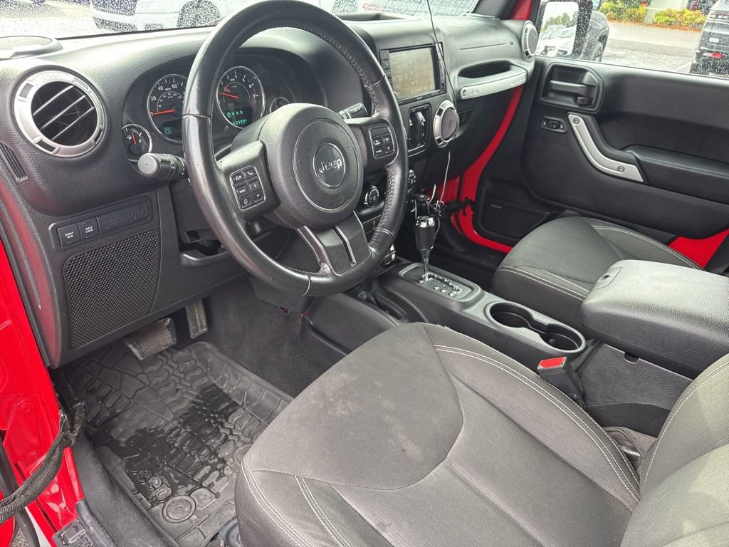 Used 2016 Jeep Wrangler Unlimited Rubicon w/ Connectivity Group image 49