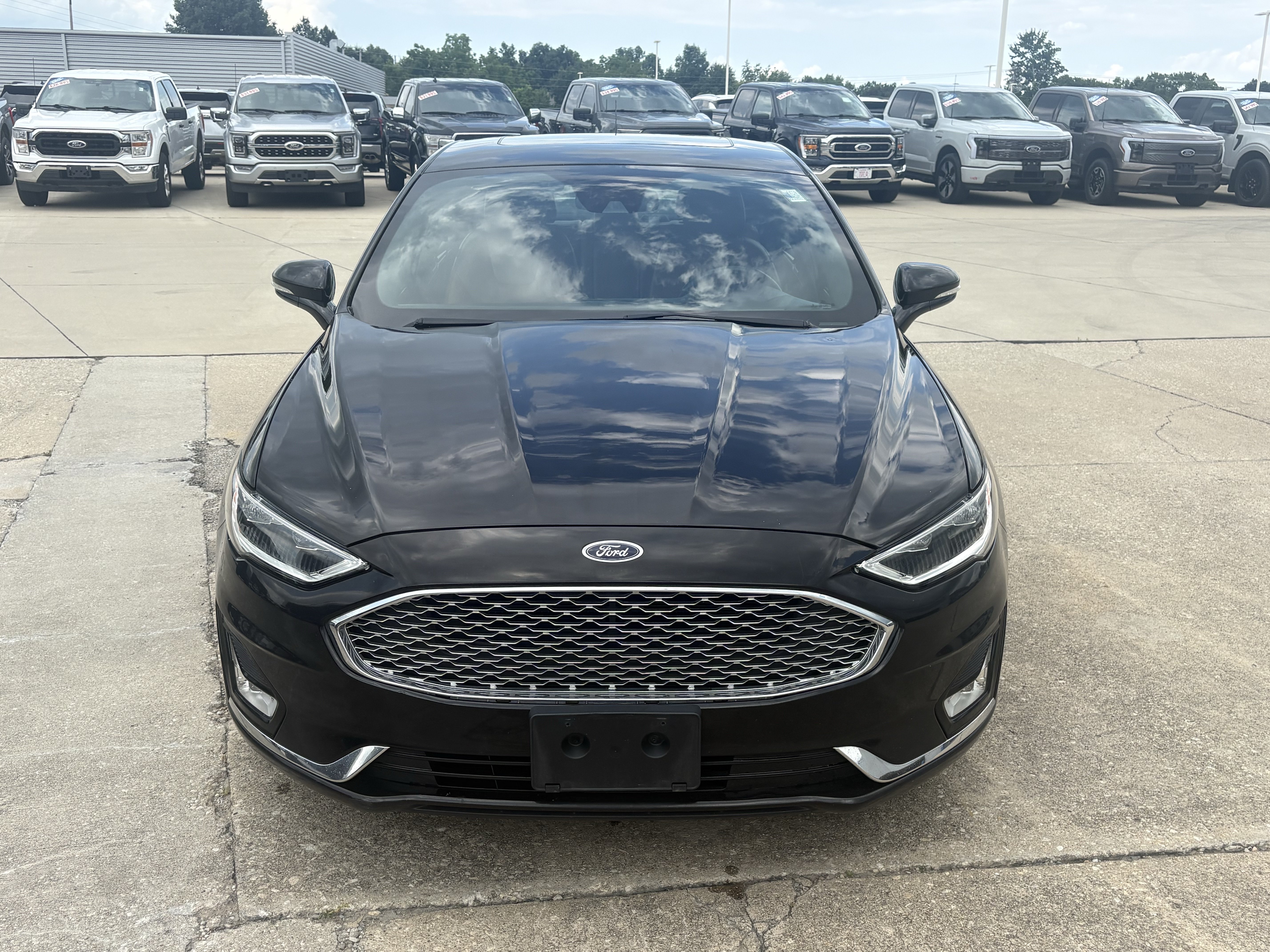 Used 2019 Ford Fusion Energi Titanium FWD image 3