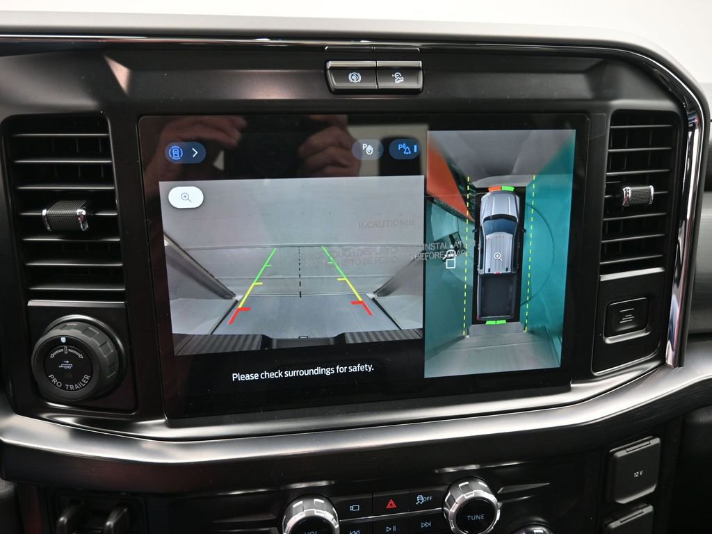 New 2026 Ford F250 Lariat w/ Black Appearance Package image 3