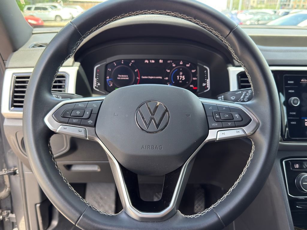 Used 2023 Volkswagen Atlas Cross Sport SE w/ Black Wheel Package image 15