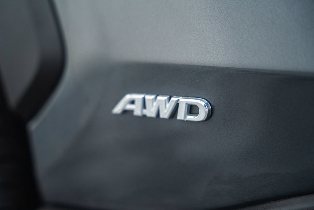 Certified 2025 Toyota RAV4 LE AWD/4WD image 17