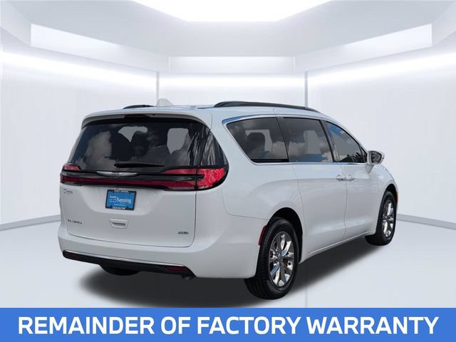 Used 2022 Chrysler Pacifica Touring-L AWD/4WD image 5