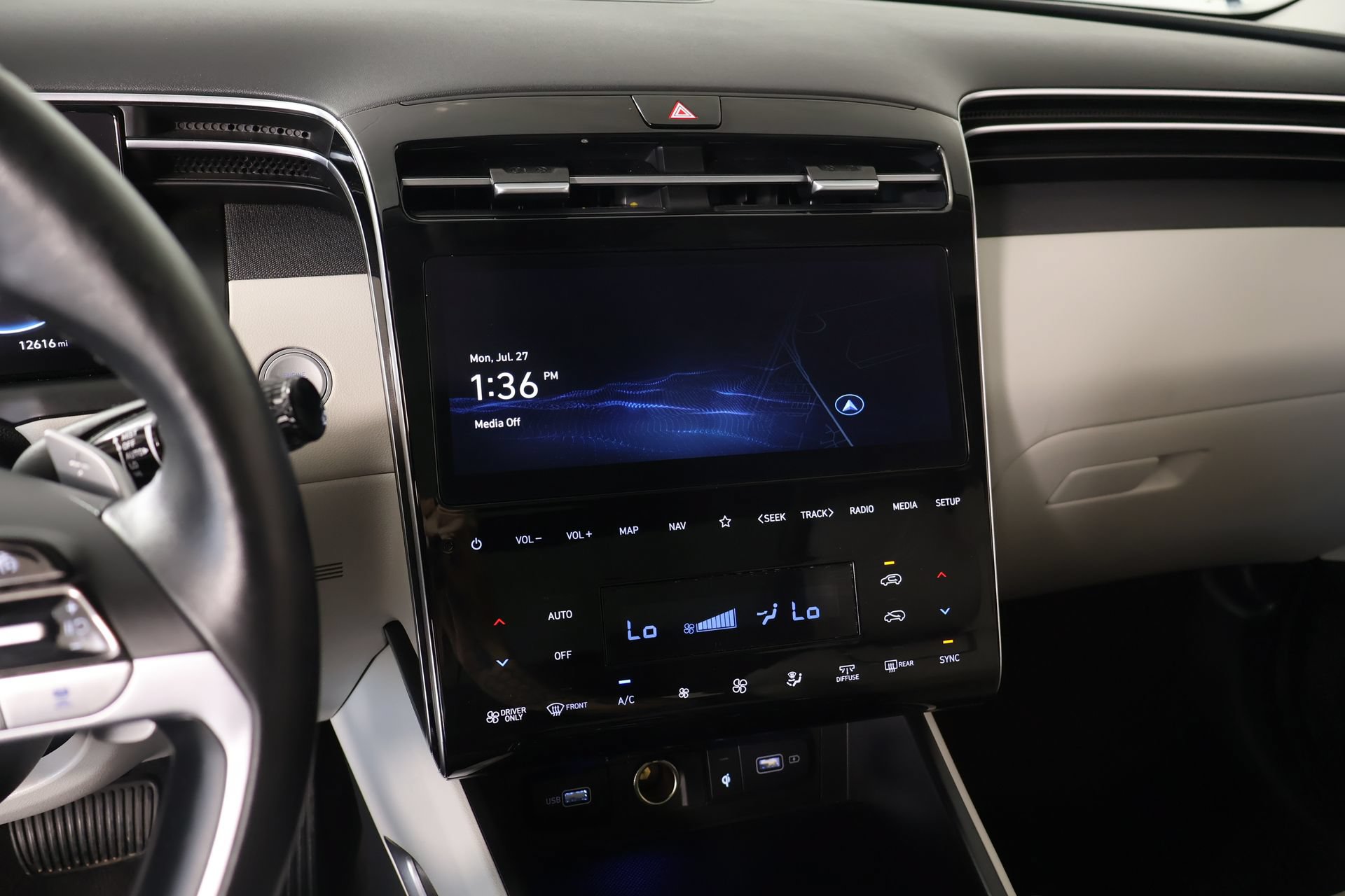 Certified 2024 Hyundai Tucson Limited AWD/4WD image 5