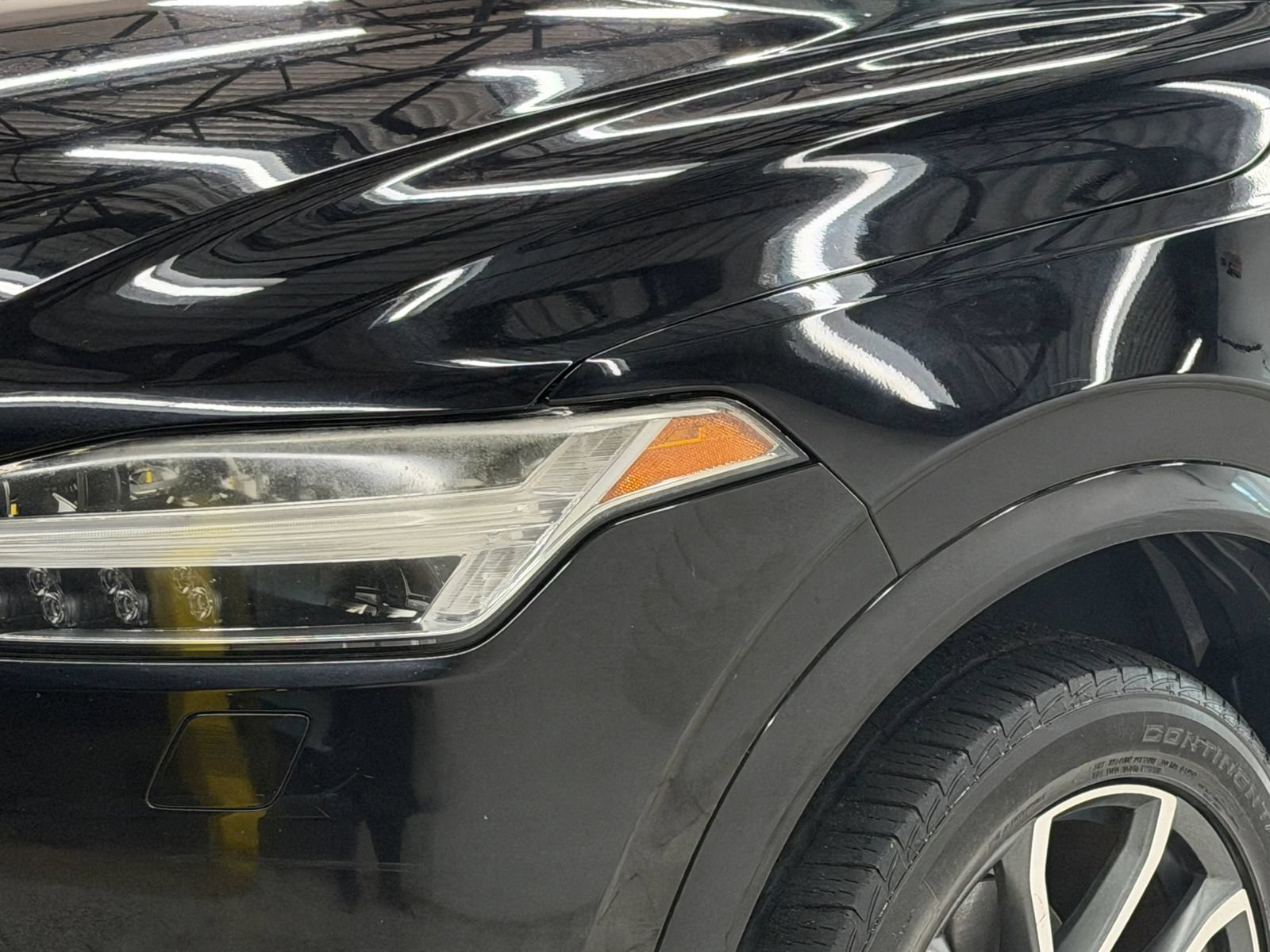 Used 2016 Volvo XC90 T6 Momentum w/ Momentum Plus Package AWD/4WD image 4