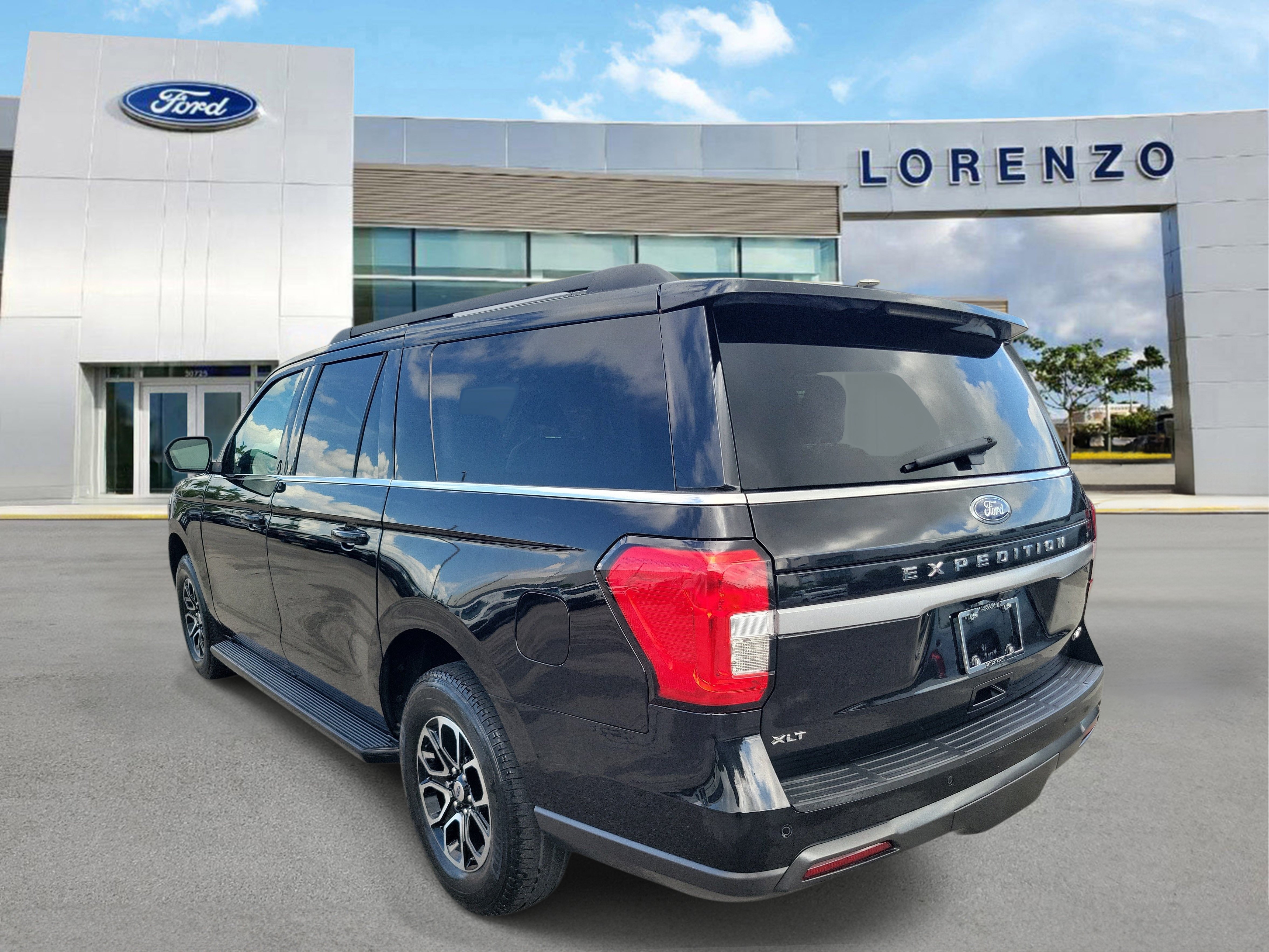 Used 2022 Ford Expedition Max XLT RWD image 7