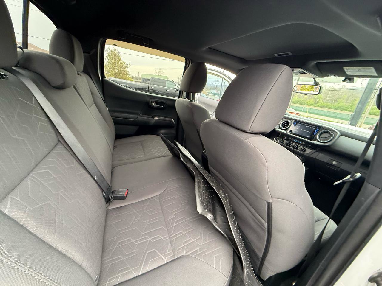 Used 2017 Toyota Tacoma TRD Sport w/ Premium & Technology Package image 38